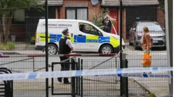 الشرطة البريطانية تعتقل 4 إيرانيين بتهمة التخطيط لعمل إرهابي بالمملكة المتحدة