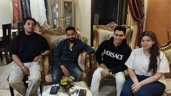 الصلح خير.. تصالح ضحية الصفع داخل مطعم بمدينة نصر مع زميلها الصلح خير.. تصالح ضحية الصفع داخل مطعم بمدينة نصر مع زميلها