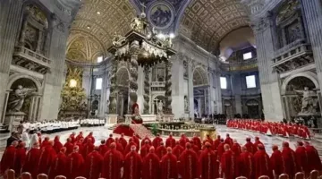 الفاتيكان يفشل في انتخاب بابا جديد خلفًا للبابا فرانسيس خلال الجولة الأولى من التصويت