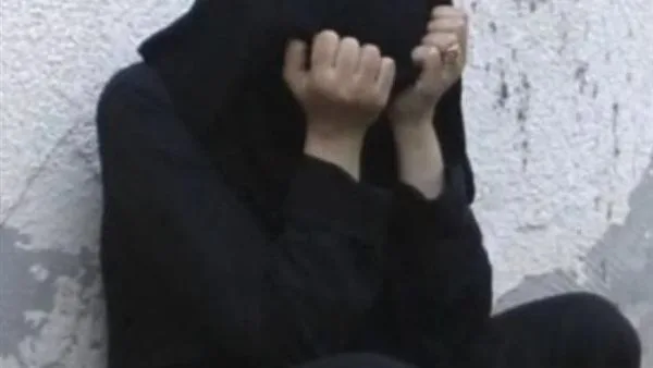 القبض على المتهمة بقتل شقيقتها الصغرى للخلاف على ريموت تليفزيون بالقليوبية القبض على المتهمة بقتل شقيقتها الصغرى للخلاف على ريموت تليفزيون بالقليوبية