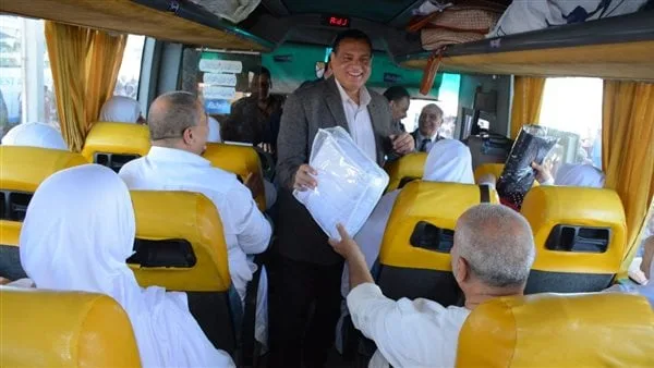 اليوم.. محافظ القليوبية يسلم حجاج الجمعيات ملابس الإحرام اليوم.. محافظ القليوبية يسلم حجاج الجمعيات ملابس الإحرام