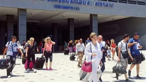 انتعاش السياحة بالبحر الأحمر: 23 ألف سائح يصلون إلى الغردقة ومرسى علم