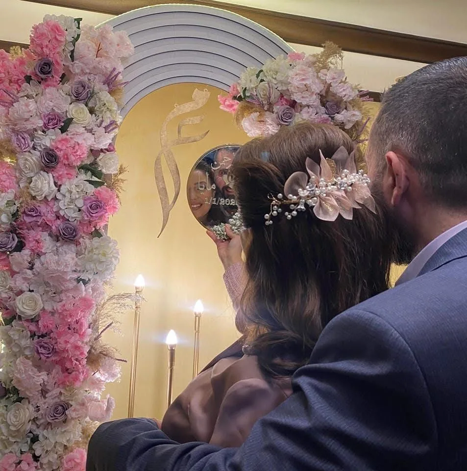 بتهمة الجلوس مع خطيبته| الناشط السوري عبد الرحمن كحيل يتصدر التريند بعد الاعتداء عليه لعدم إثباته الخطوبة بتهمة الجلوس مع خطيبته| الناشط السوري عبد الرحمن كحيل يتصدر التريند بعد الاعتداء عليه لعدم إثباته الخطوبة