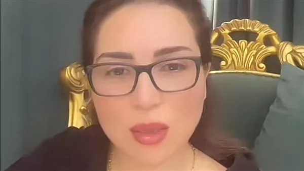 بعد إعلان مي عز الدين استخدامها.. هل ماء الورد تكافح علامات الشيخوخة؟ بعد إعلان مي عز الدين استخدامها.. هل ماء الورد تكافح علامات الشيخوخة؟