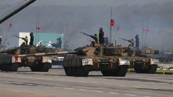 بعد اندلاع الحرب.. مقارنة بين قدرات الجيشين الهندي والباكستاني