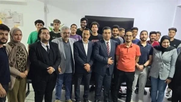 بعد تدخل وزير الخارجية.. رئاسة وزراء قيرغيزستان تعتذر للطلاب المصريين وتؤمّن عودتهم للقاهرة بعد تدخل وزير الخارجية.. رئاسة وزراء قيرغيزستان تعتذر للطلاب المصريين وتؤمّن عودتهم للقاهرة