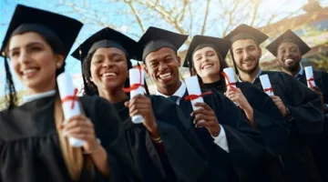 بعد تعقيدات لندن لطلبات لجوء الطلاب.. مصدر لـ القاهرة 24: قرارات الحكومة تدفع الجامعات البريطانية نحو أزمة اقتصادية