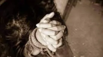 بعد تغيبه لمدة 22 ساعة.. سيدة تتهم صاحب ورشة بالاعتداء على ابنها بأسوان