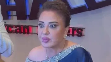 بـ لوك مختلف.. مادلين طبر تظهر متكئة على عكاز في حفل افتتاح مهرجان المركز الكاثوليكي