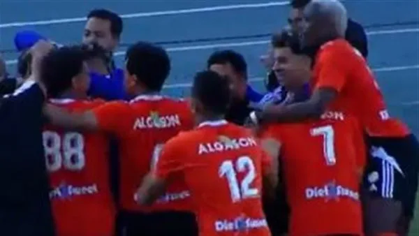 بيراميدز يسقط أمام فاركو بثلاثية بالدوري الممتاز.. ويمنح فرصة ذهبية لـ الأهلي