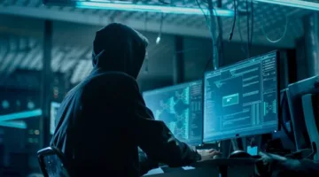 تجديد حبس موظف بالقرية الذكية في الفيوم لاتهامه باختراق حسابات أشخاص 15 يومًا