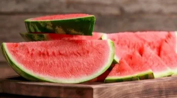 تحذير صحي: الإفراط في تناول البطيخ يهدد صحة الأطفال