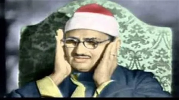 تشيع جثمان ابنة الشيخ محمد صديق المنشاوي بعد أداء صلاة الجنازة عليها بالهرم| فيديو تشيع جثمان ابنة الشيخ محمد صديق المنشاوي بعد أداء صلاة الجنازة عليها بالهرم| فيديو