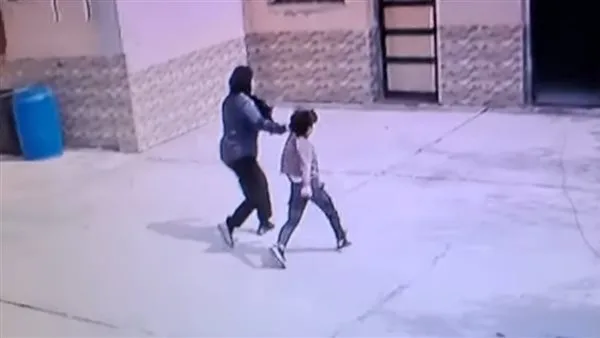 جرت ابني وسحلته ومش هسيب حقي.. أول تعليق من والد طالب مدرسة حدائق القبة بعد اعتداء مدرسته عليه لطلبه دخول الحمام