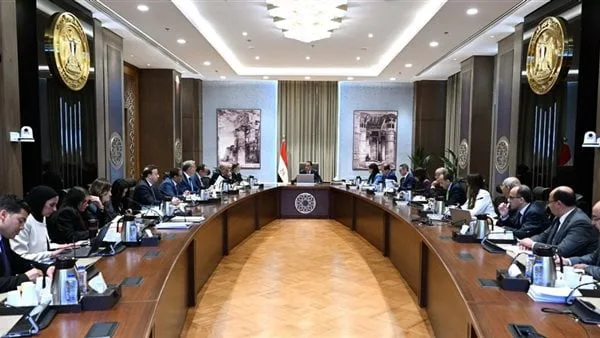 رئيس الوزراء يتابع مستجدات الموقف الحالي لبرنامج الطروحات الحكومية رئيس الوزراء يتابع مستجدات الموقف الحالي لبرنامج الطروحات الحكومية