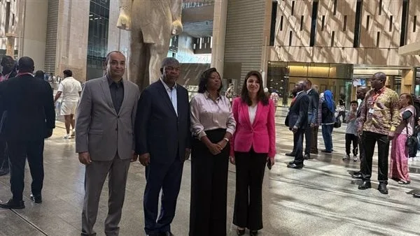 رئيس جمهورية أنجولا وقرينته يزوران المتحف المصري الكبير| صور