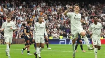 ريال مدريد يفوز على سيلتا فيجو بثلاثية.. ويطارد برشلونة على صدارة الدوري الإسباني