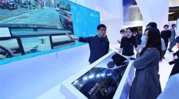 شركات تصنيع السيارات العالمية تسعى إلى إقامة تحالفات في معرض شنغهاي للسيارات