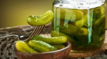 طريقة عمل مخلل الخيار الكبير.. اعرفي نصائح الشيف محمد حامد للتخليل المقرمش