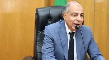 غرامة 2000 جنيه.. ارتياح شعبي بعد قرار محافظ المنيا بتغريم سائقي التاكسي المخالفين