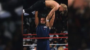 فضيحة تهز عالم المصارعة الأمريكية.. القبض على نجم WWE السابق بتهمة محاولة شراء صور إباحية لصغار