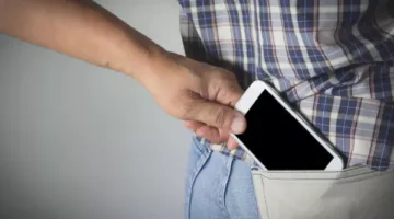 قرار جهات التحقيق بشأن المتهم بسرقة هاتف مالك محل بالإسكندرية