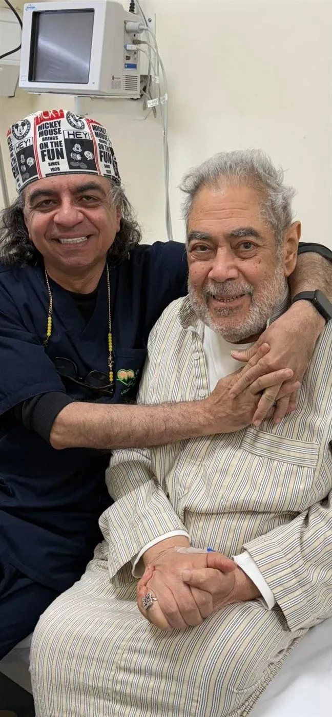 قلبه أحسن.. تفاصيل الحالة الصحية لـ صبري عبد المنعم بعد تعرضه لإغماء مفاجئ قلبه أحسن.. تفاصيل الحالة الصحية لـ صبري عبد المنعم بعد تعرضه لإغماء مفاجئ