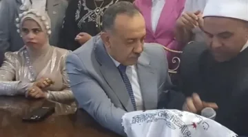 لفتة إنسانية│ محافظ أسيوط وكيلا لعروس من دار أيتام.. ويتكفل بحفل زفافها