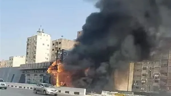 ماس كهربائي وراء حريق إحدى محطات الأتوبيس الترددي.. ومصادر: لا توجد خسائر في الأرواح ماس كهربائي وراء حريق إحدى محطات الأتوبيس الترددي.. ومصادر: لا توجد خسائر في الأرواح