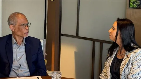 مايا مرسي تبحث سبل التعاون المشترك مع وزير الأسرة بسنغافورة