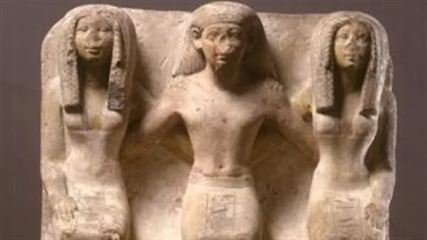 متحف فلورنسا يعرض تمثالًا لكاتب ملكي وزوجته من عصر الدولة الحديثة