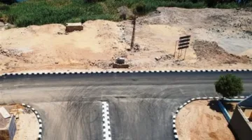 محافظ أسوان يشيد بجهود الهيئة الهندسية للانتهاء من مشروع إنشاء مطالع ومنازل قرية غرب سهيل