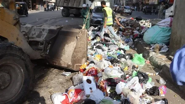 محافظ الجيزة: رفع 200 طن مخلفات في حملات نظافة مكبرة محافظ الجيزة: رفع 200 طن مخلفات في حملات نظافة مكبرة
