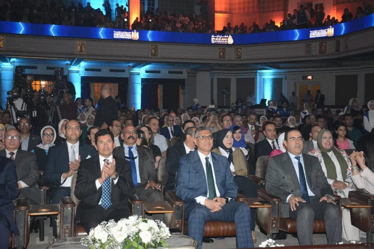 محافظ الجيزة يشهد حفل ختام مهرجان إبداع لطلاب الجامعات والمعاهد العليا بجامعة القاهرة