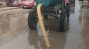 محافظ الدقهلية يتابع جهود رفع تجمعات مياه الأمطار.. ويوجه بسرعة التعامل الفوري