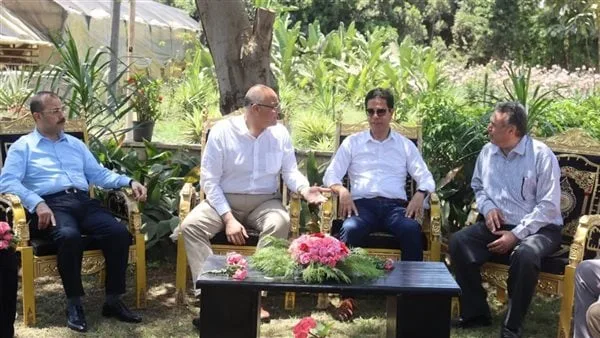 محافظ القليوبية ورئيس جامعة بنها يفتتحان موسم حصاد القمح بكلية الزراعة بمشتهر