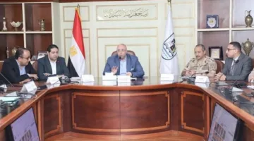 محافظ بني سويف يعقد اجتماعًا لمتابعة مشروعات حياة كريمة بناصر وببا