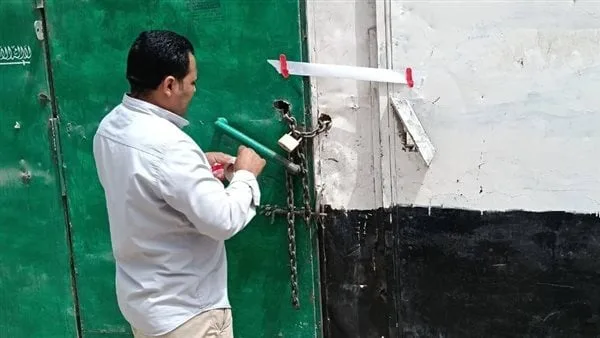 محافظة القاهرة: غلق وتشميع مخزن مخالف بقطعة أرض في مدينة نصر| صور