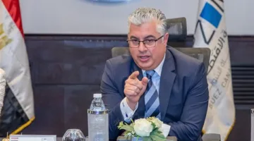 موانئ أبوظبي ستسدد 15% سنويًا من الإيراد للحكومة مقابل حق انتفاع المنطقة اللوجستية بقناة السويس