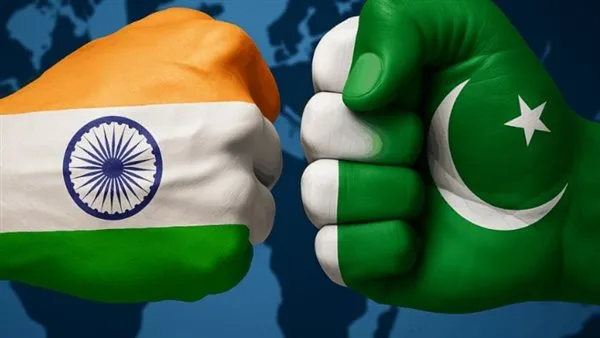 نيران لا تنطفئ.. الهند وباكستان على خط المواجهة من جديد نيران لا تنطفئ.. الهند وباكستان على خط المواجهة من جديد