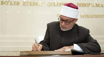 هل يجوز أخذ الوكيل الفقير المحتاج من مال الزكاة؟.. المفتي يرد