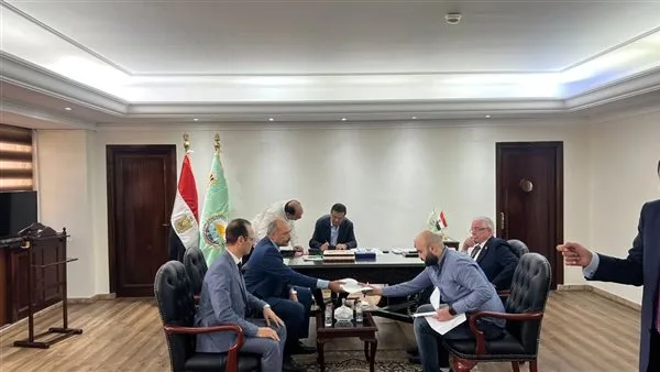 وزير الزراعة يبحث مع أعضاء مجلسي النواب والشيوخ التوسع في تخصيص مساحات لمشروعات النفع العام