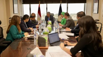 وزير السياحة يلتقي سكرتير عام منظمة الدول الثماني النامية للتعاون الاقتصادي والوفد المرافق له| صور