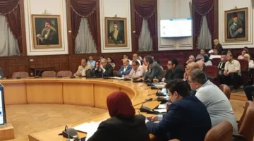 وزيرة التنمية المحلية: تنظيم ورش عمل بالقاهرة لتسهيل إجراءات رخص المحال العامة