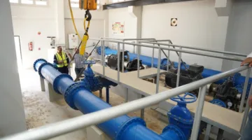 وفد من التخطيط يتفقد عددًا من المشروعات التنموية بقطاعات الطاقة المتجددة والمياه بأسوان