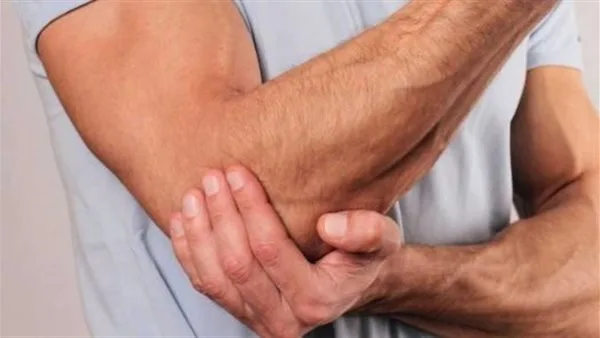 يحدث نتيجة الإصابة خلال ممارسة الرياضة.. ما هو تمزق أربطة الرسغ؟